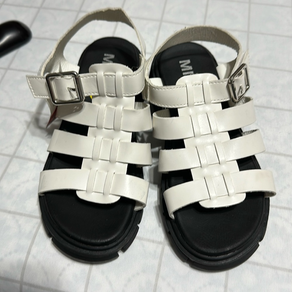 Mia girls sandals